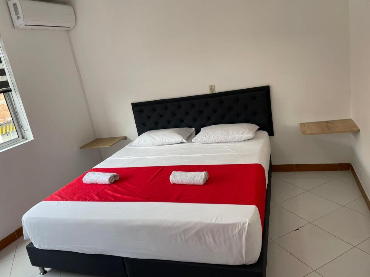 Hotel Picasso 70 Медельїн Екстер'єр фото